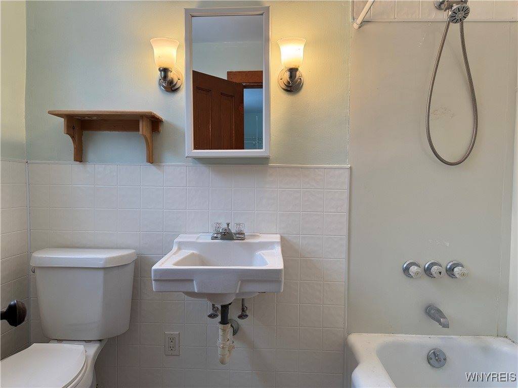 23 Kibbe Ave, Batavia-City, NY 14020