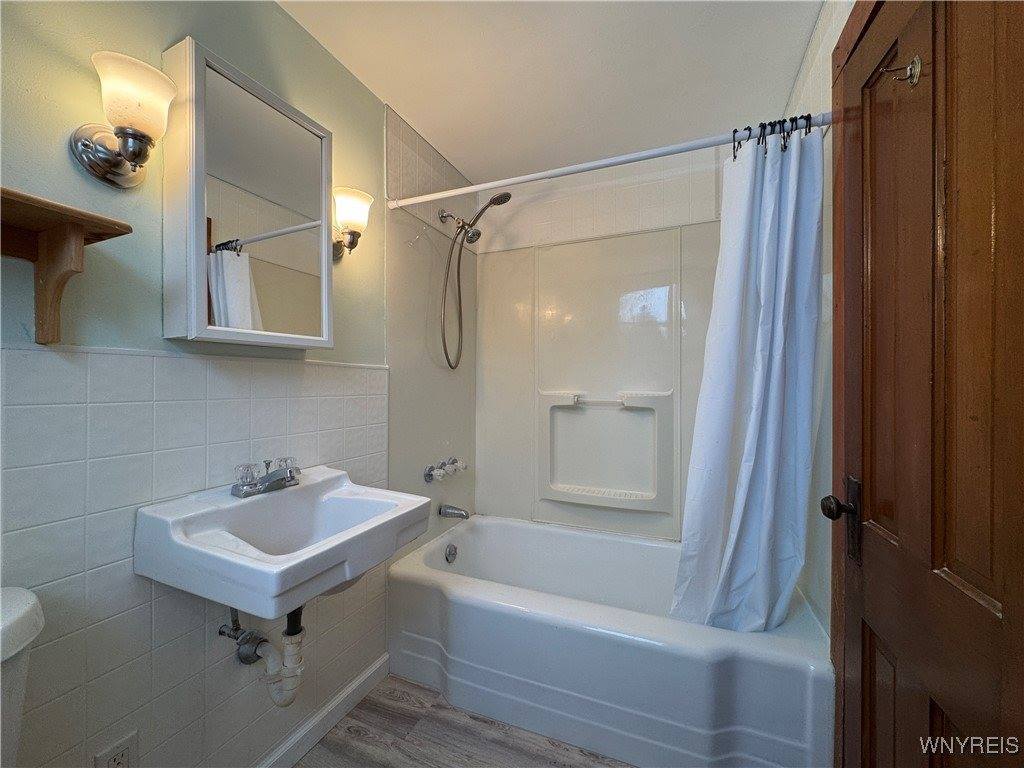 23 Kibbe Ave, Batavia-City, NY 14020