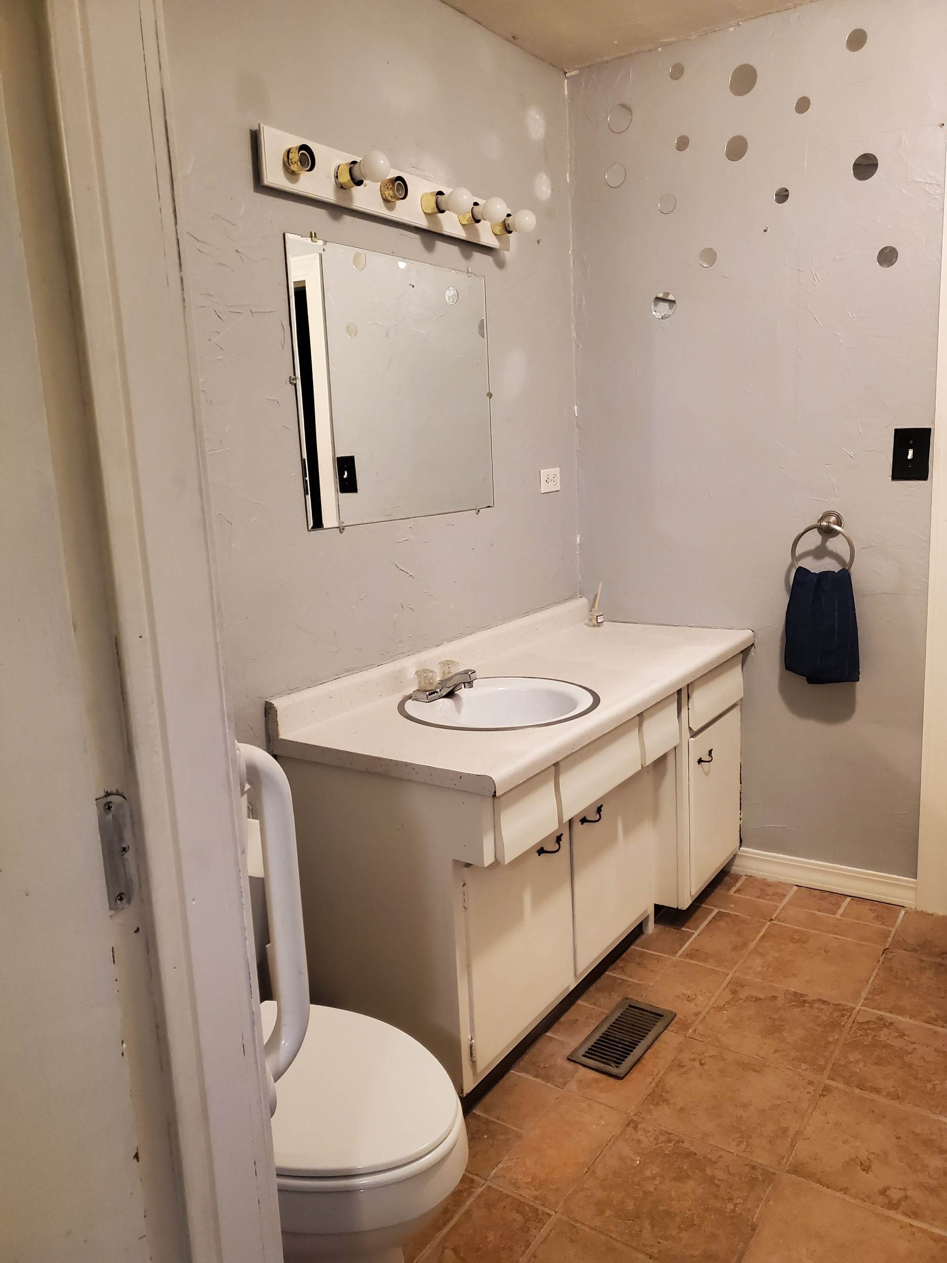 1210 North School St, Augusta, KS 67010