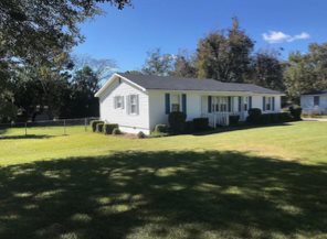 105 Laurel Dr, Cochran, GA 31014