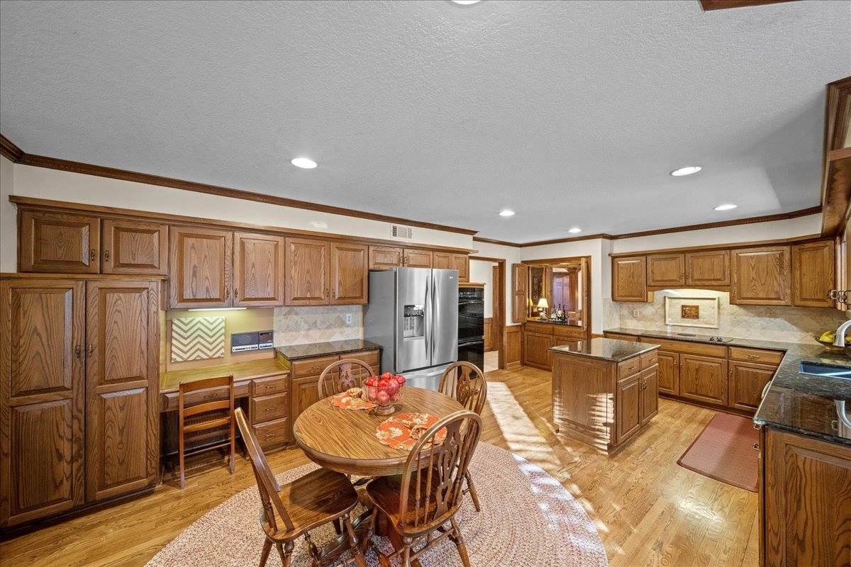 4403 W 125th Terrace, Leawood, KS 66209