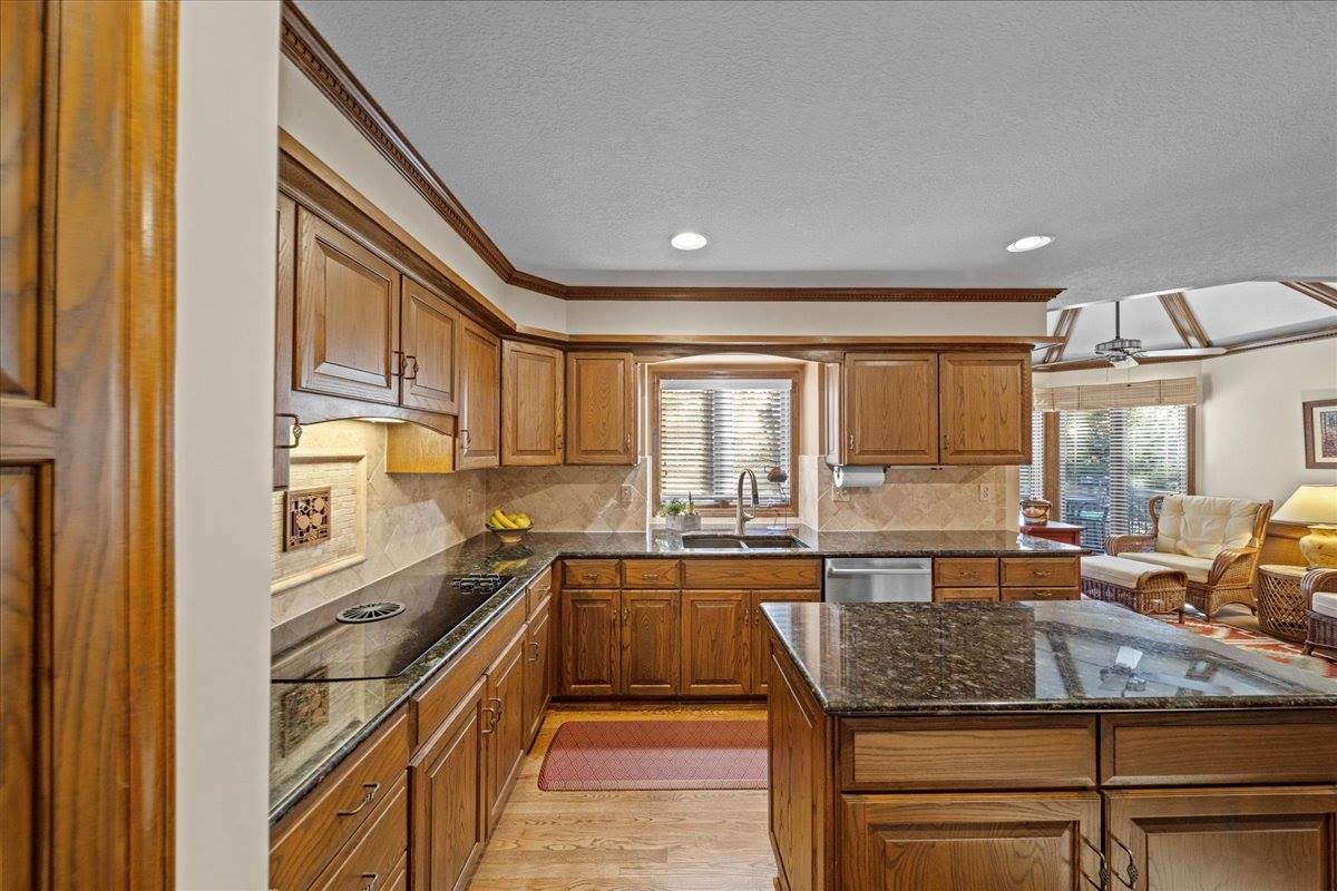 4403 W 125th Terrace, Leawood, KS 66209