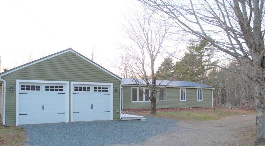 2076 Mann Hill Road, Dedham, ME 04429