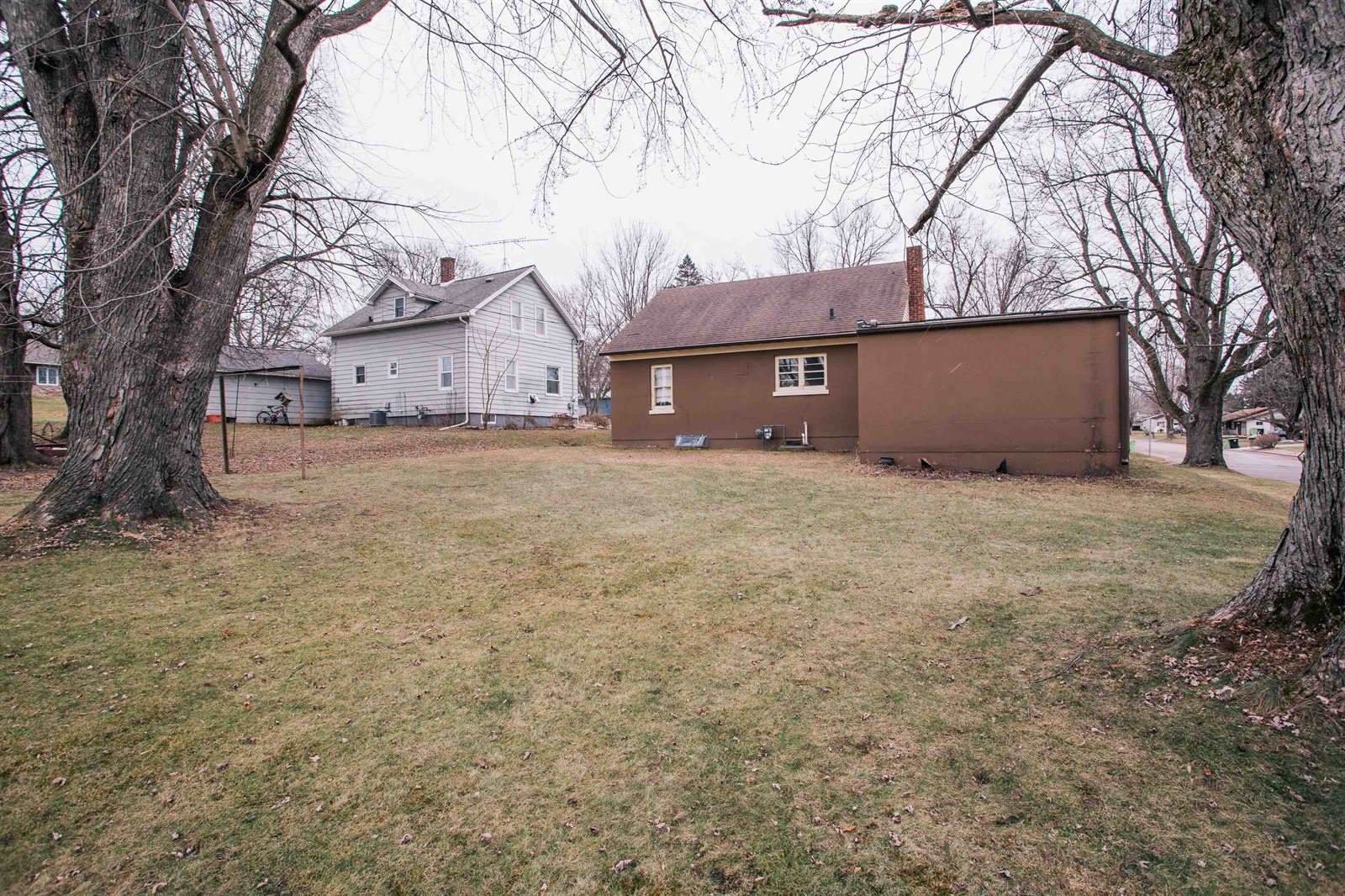 301 E 1st Street, Neillsville, WI 54456