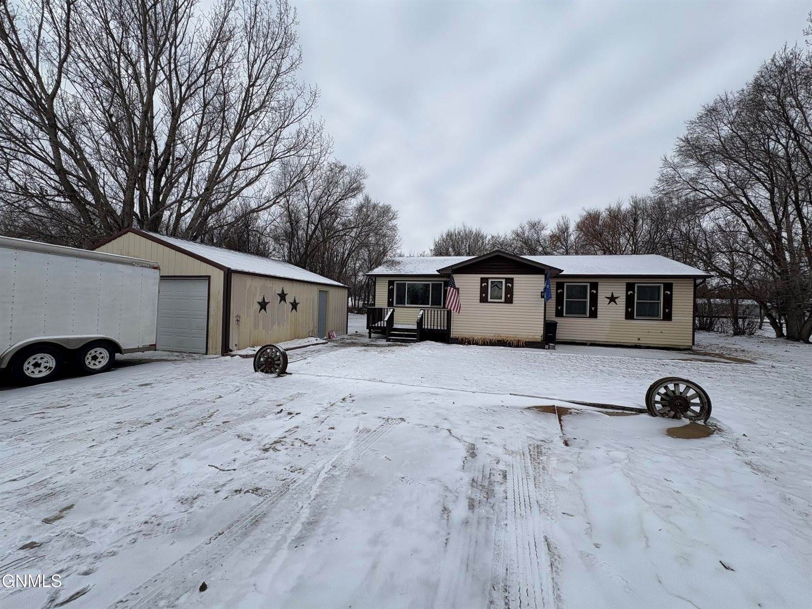 4017 3rd Avenue East, Williston, ND 58801