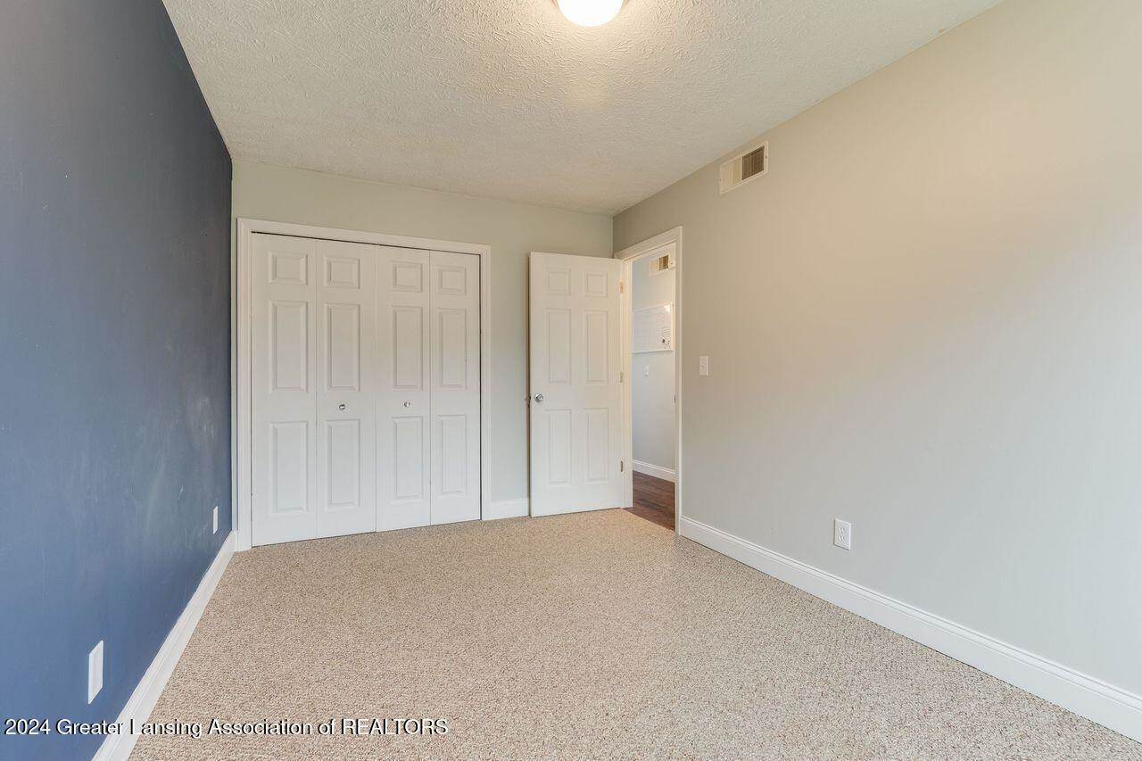 129 Village Drive, LansingCity_Ingham, MI 48911