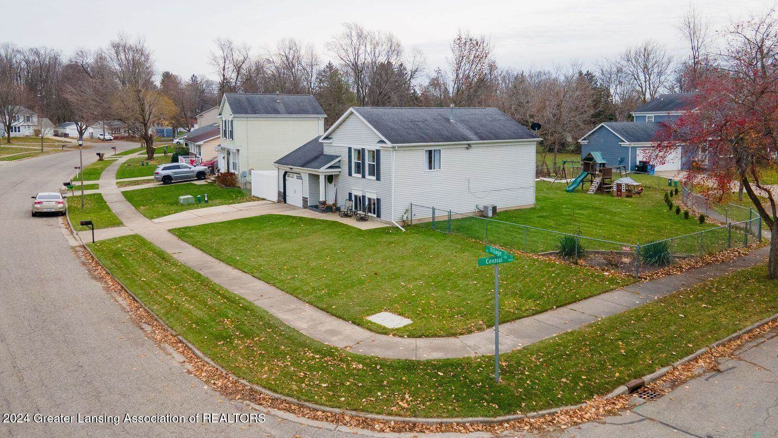 129 Village Drive, LansingCity_Ingham, MI 48911