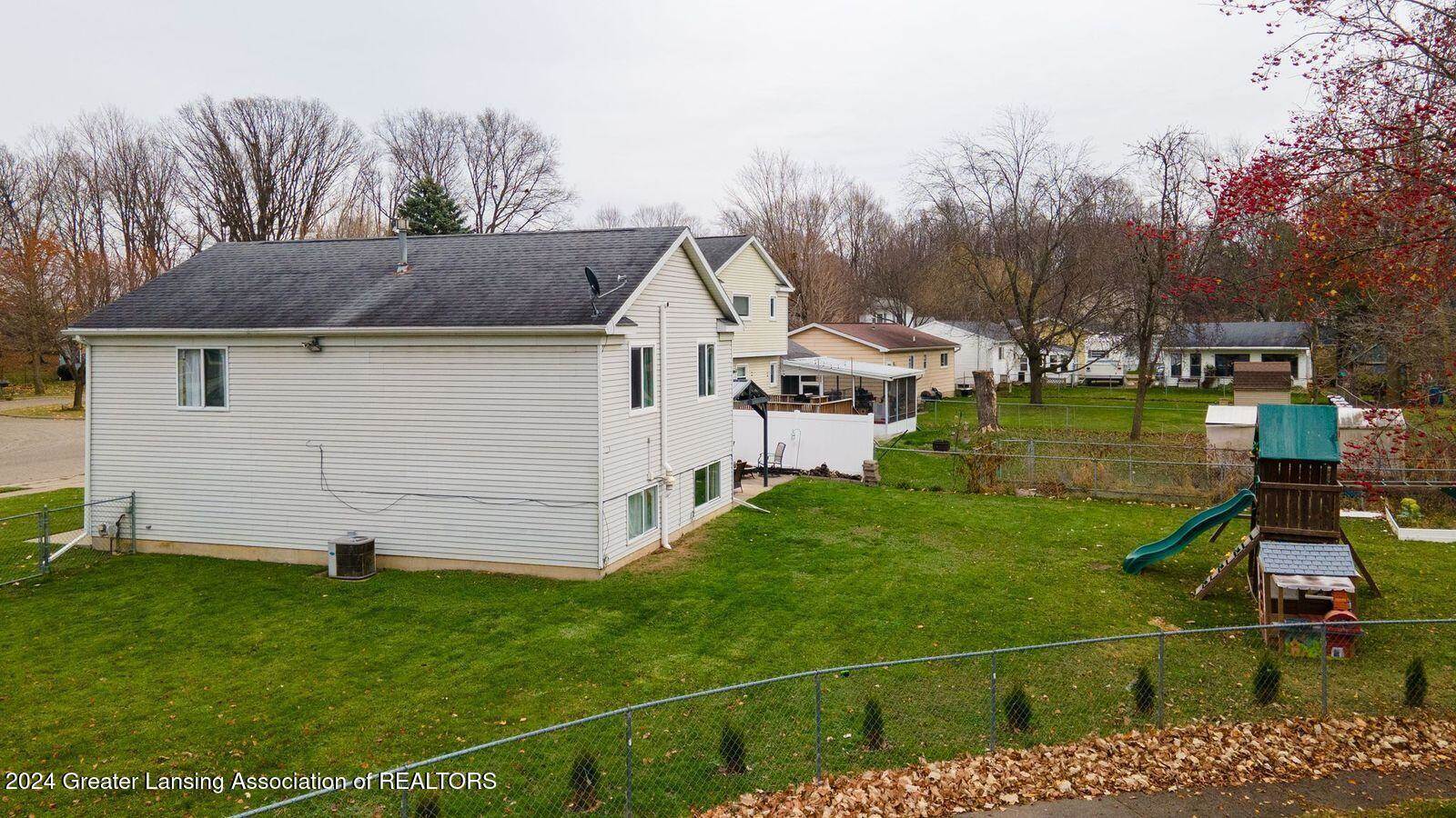 129 Village Drive, LansingCity_Ingham, MI 48911