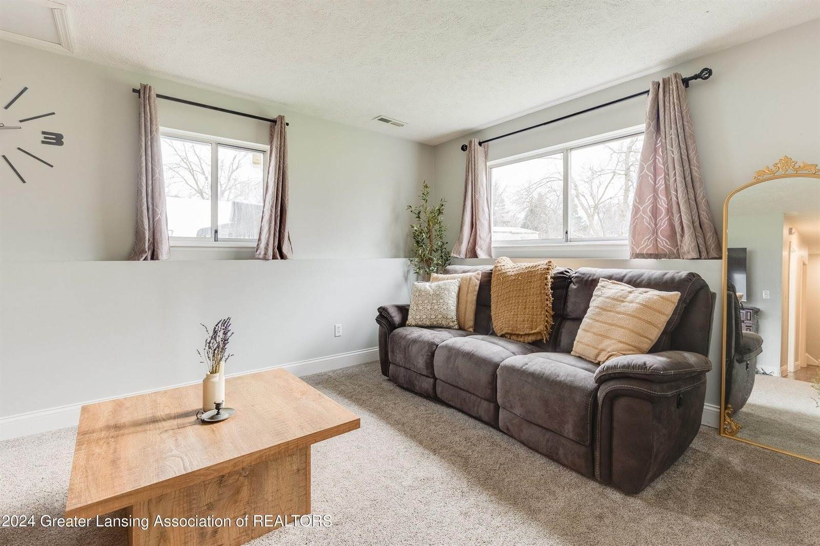 129 Village Drive, LansingCity_Ingham, MI 48911