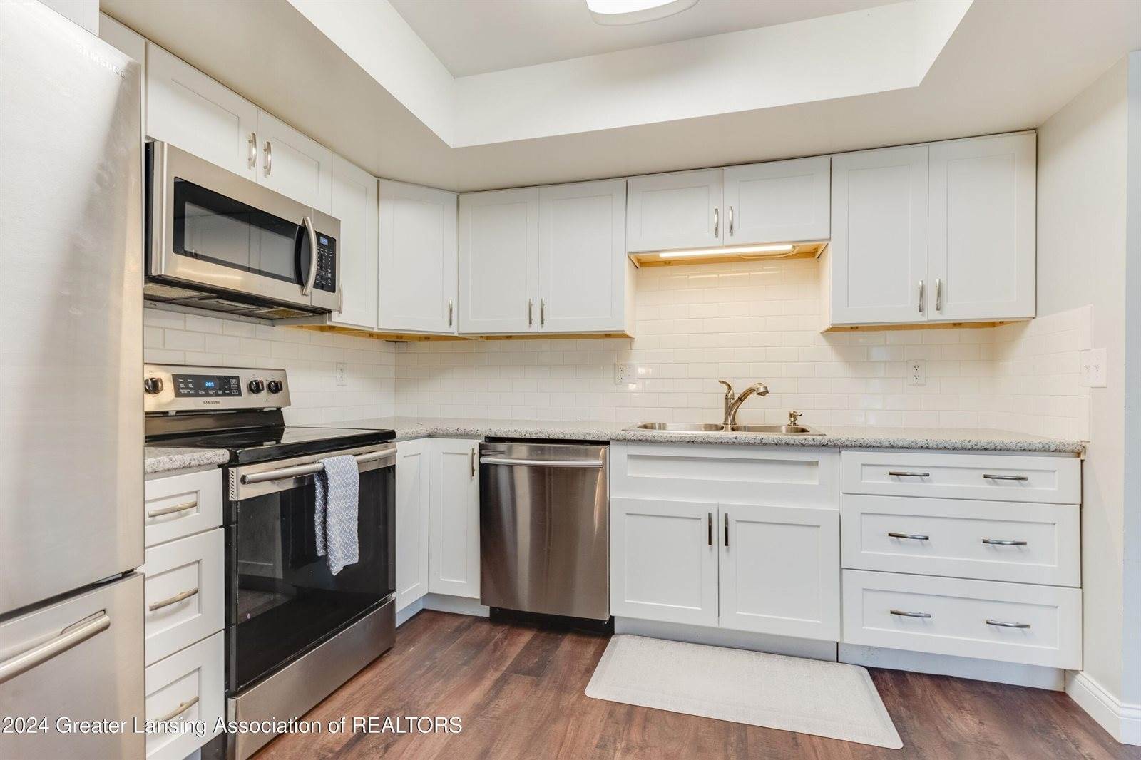 129 Village Drive, LansingCity_Ingham, MI 48911