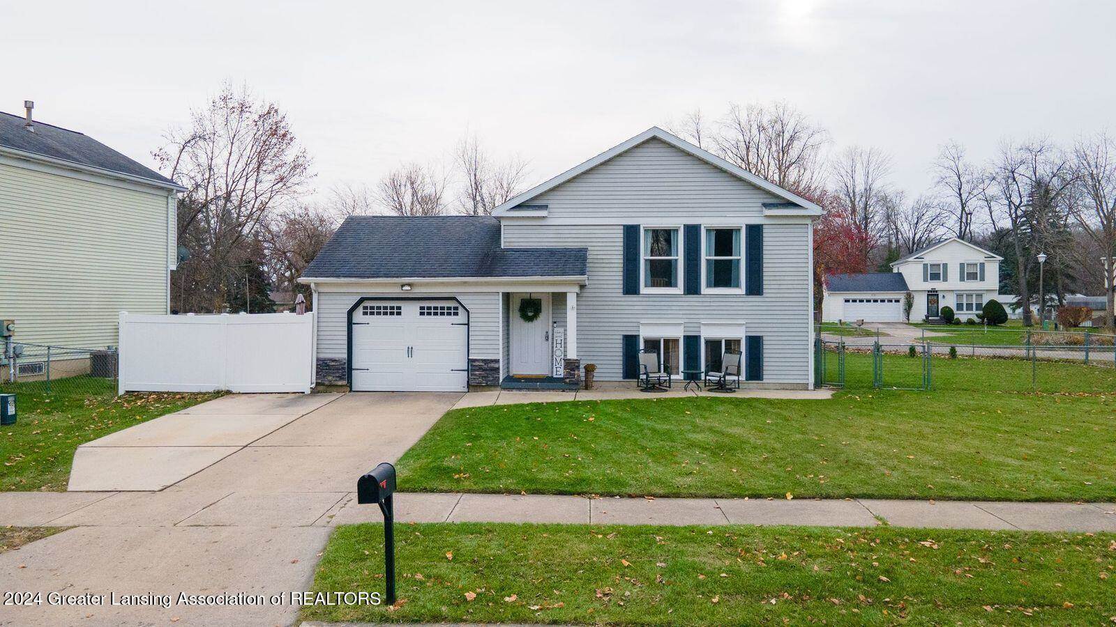 129 Village Drive, LansingCity_Ingham, MI 48911