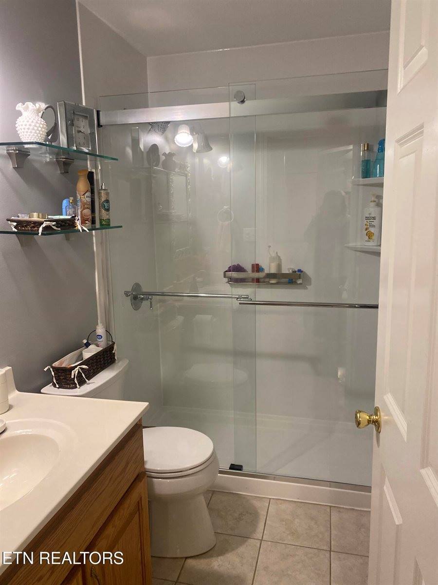 5002 Fairground Place, Kingston, TN 37763