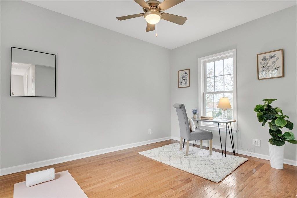 28 Kendall Rd, Lexington, MA 02421