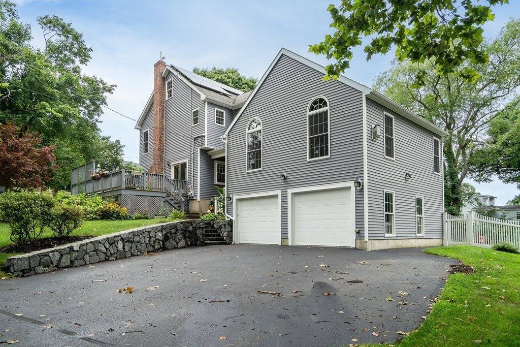 28 Kendall Rd, Lexington, MA 02421