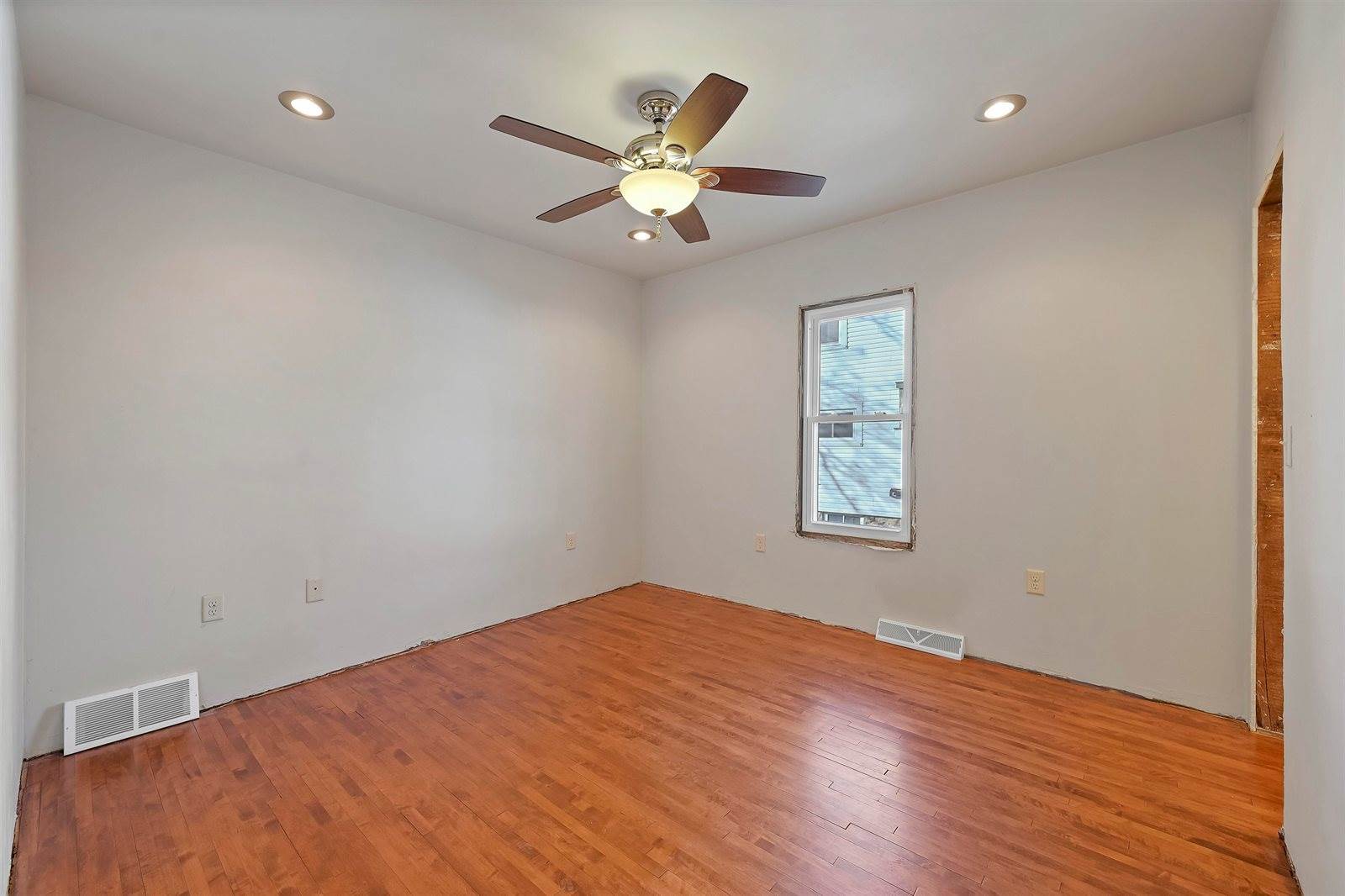 1331 Doty Street, Green Bay, WI 54301