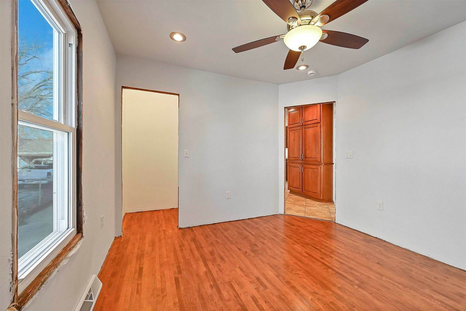 1331 Doty Street, Green Bay, WI 54301