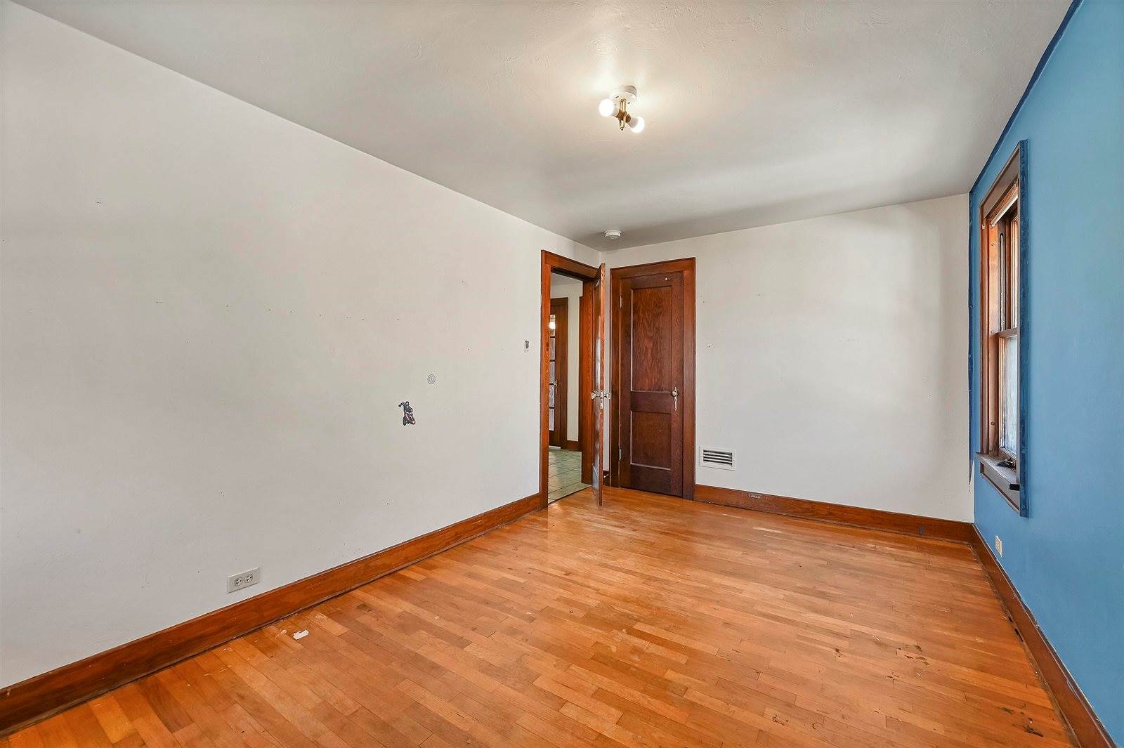 1331 Doty Street, Green Bay, WI 54301