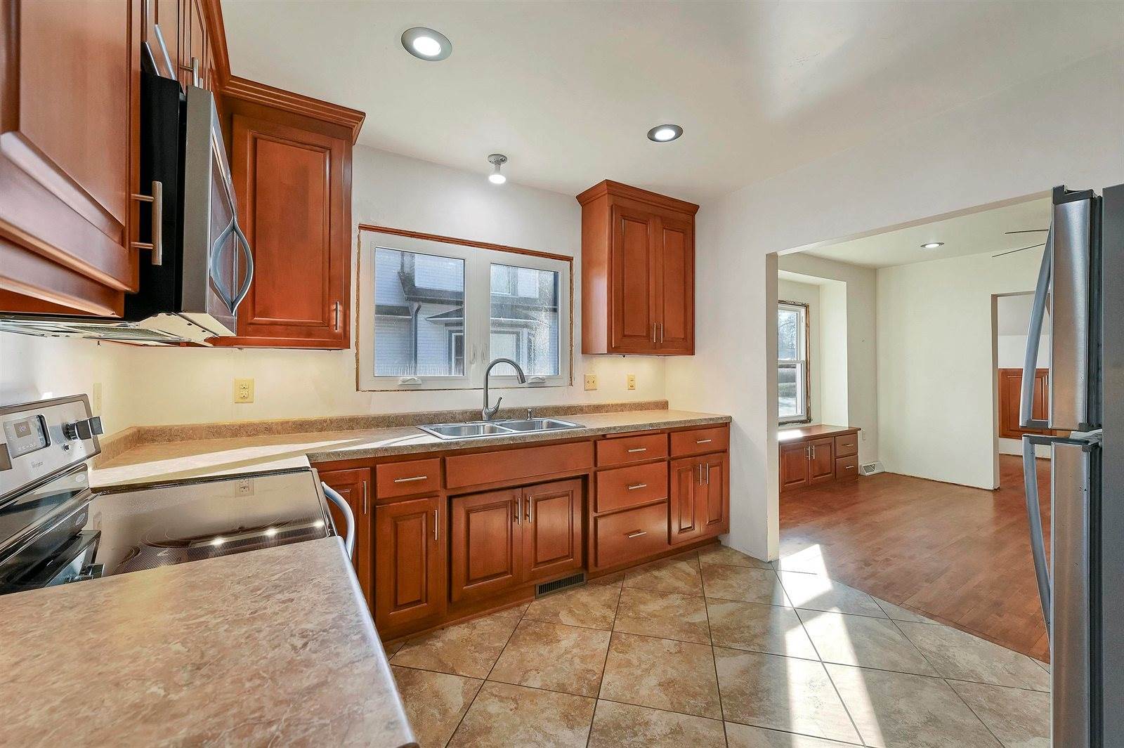 1331 Doty Street, Green Bay, WI 54301