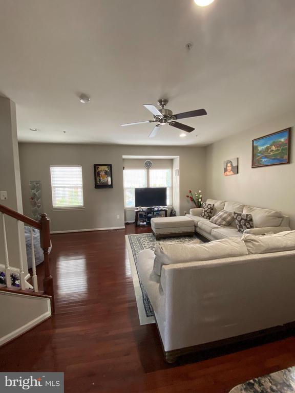 9402 Aston Villa, Ellicott City, MD 21042