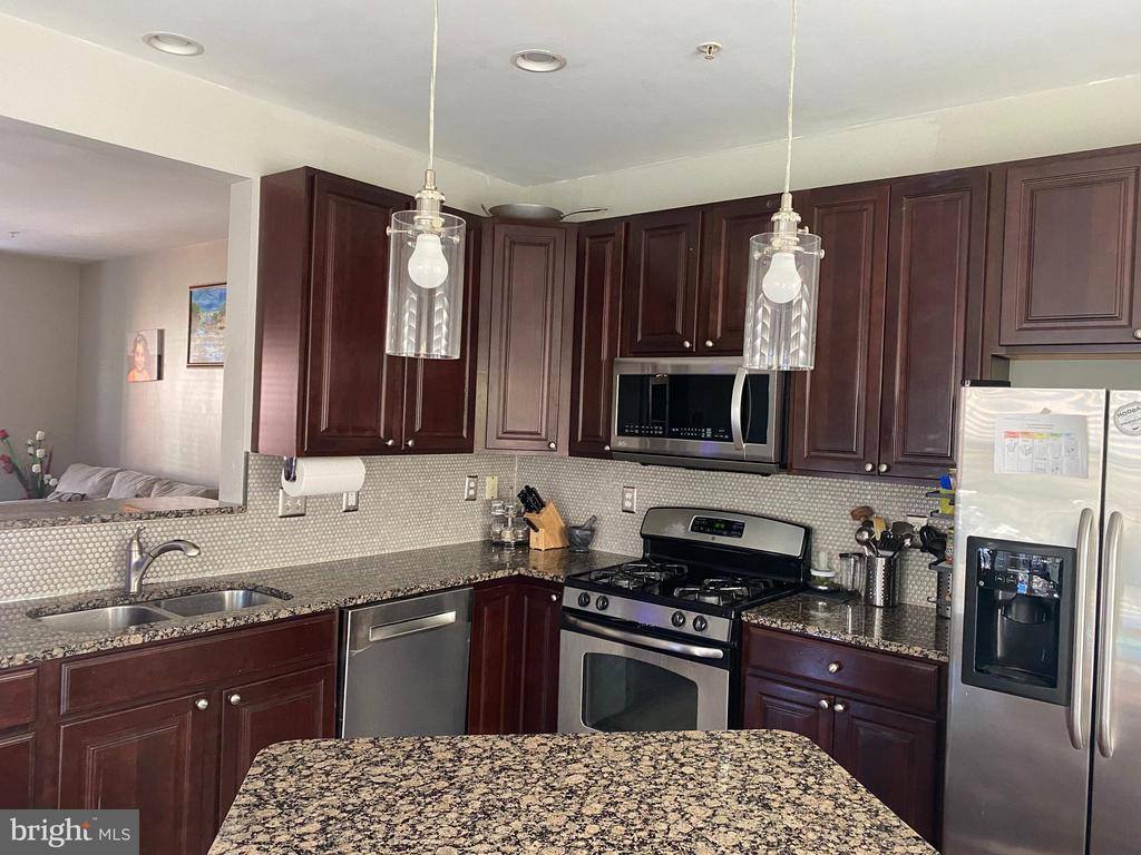 9402 Aston Villa, Ellicott City, MD 21042