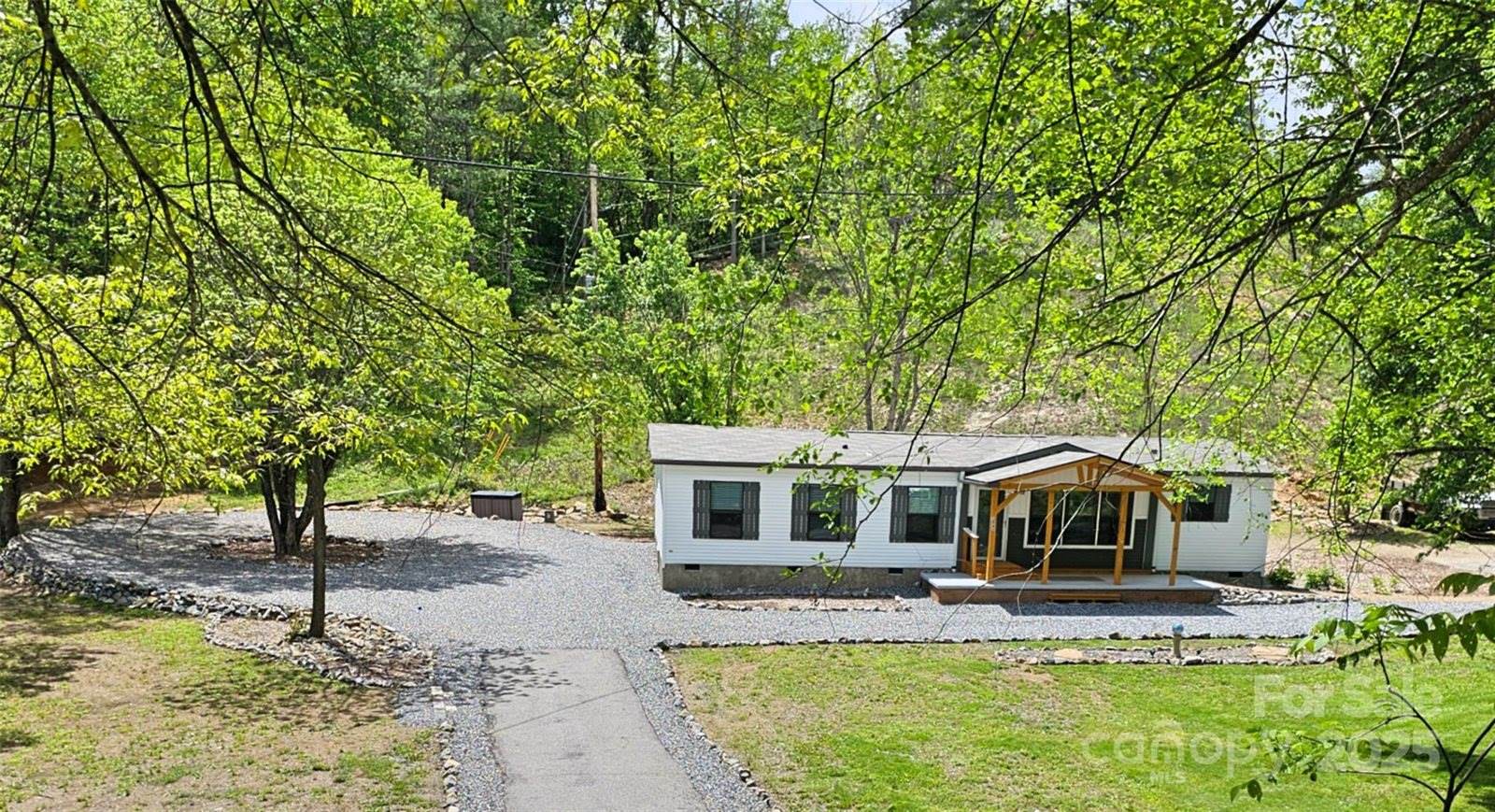 1542 Tillery Branch Road, Marshall, NC 28753