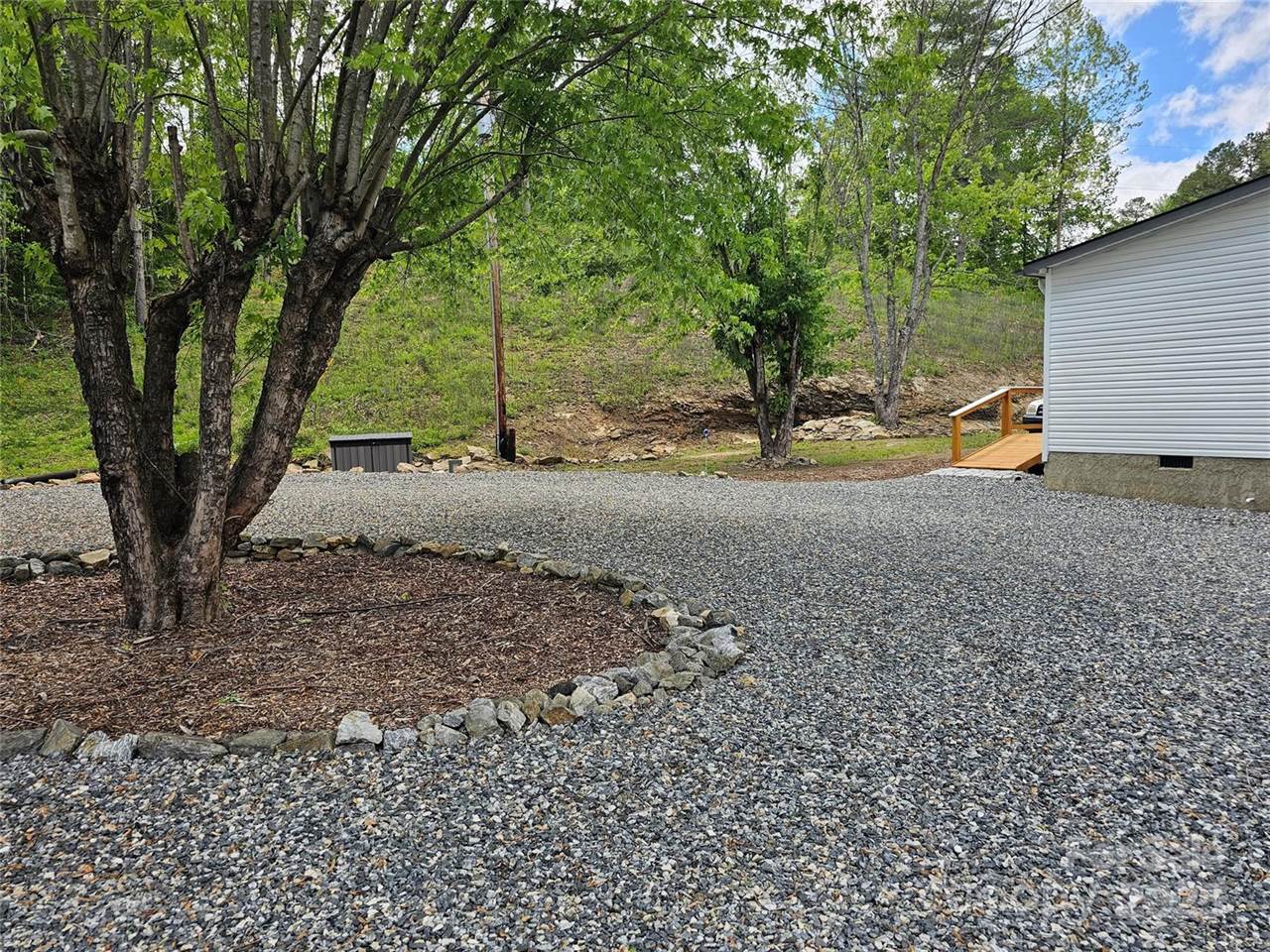 1542 Tillery Branch Road, Marshall, NC 28753