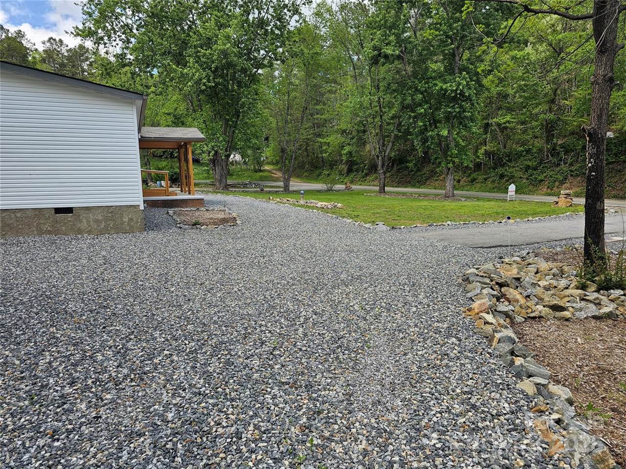 1542 Tillery Branch Road, Marshall, NC 28753