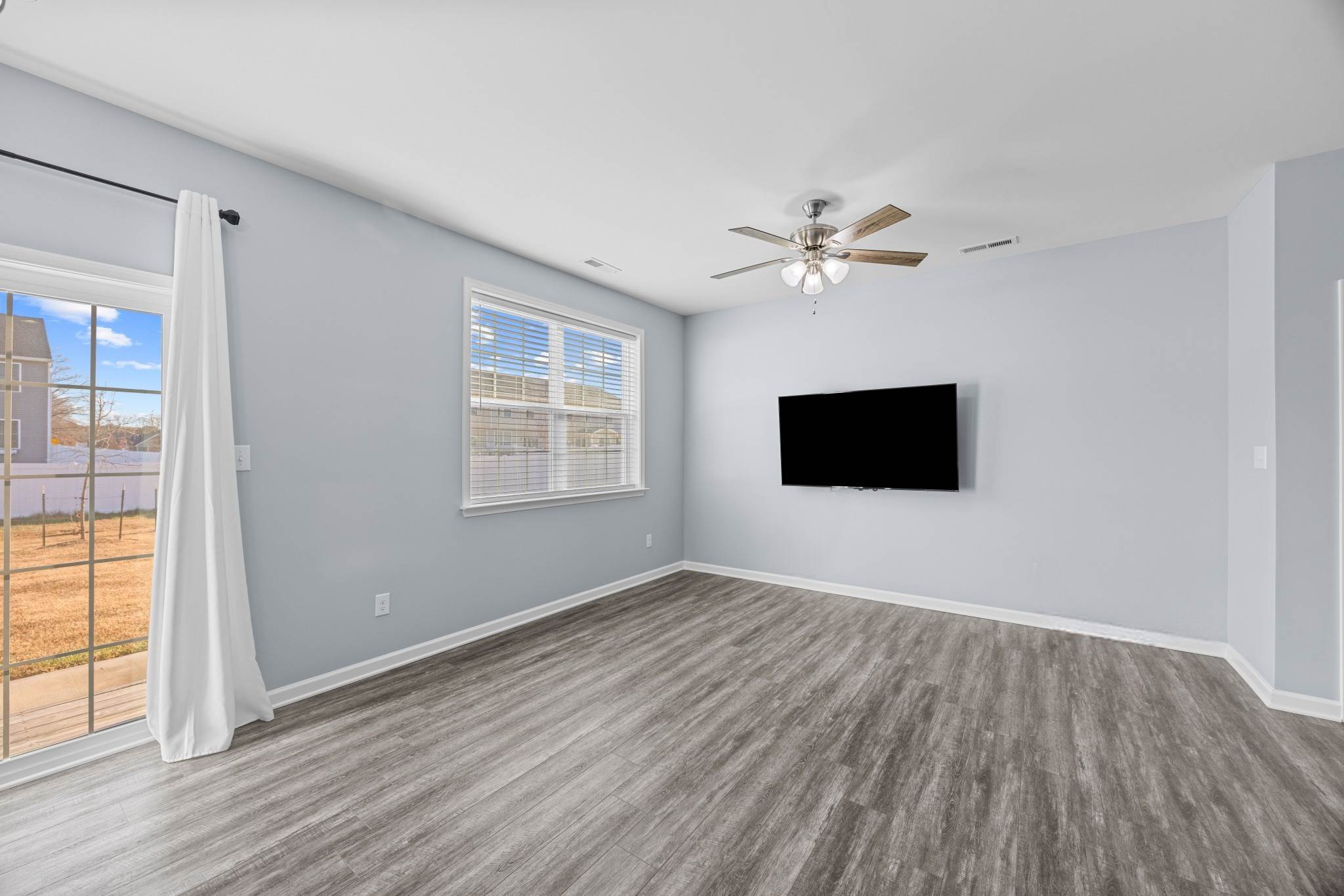 211 Tea Party Trl, Dover, DE 19901