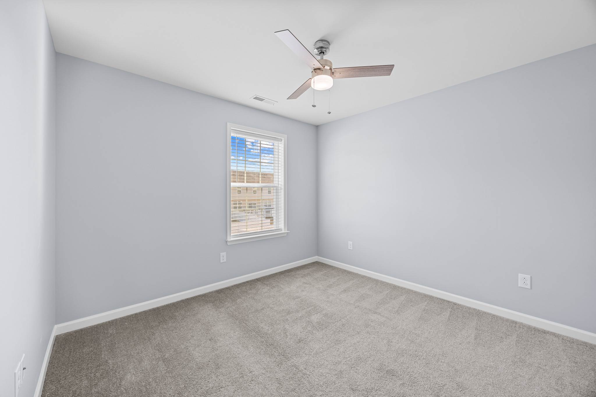 211 Tea Party Trl, Dover, DE 19901