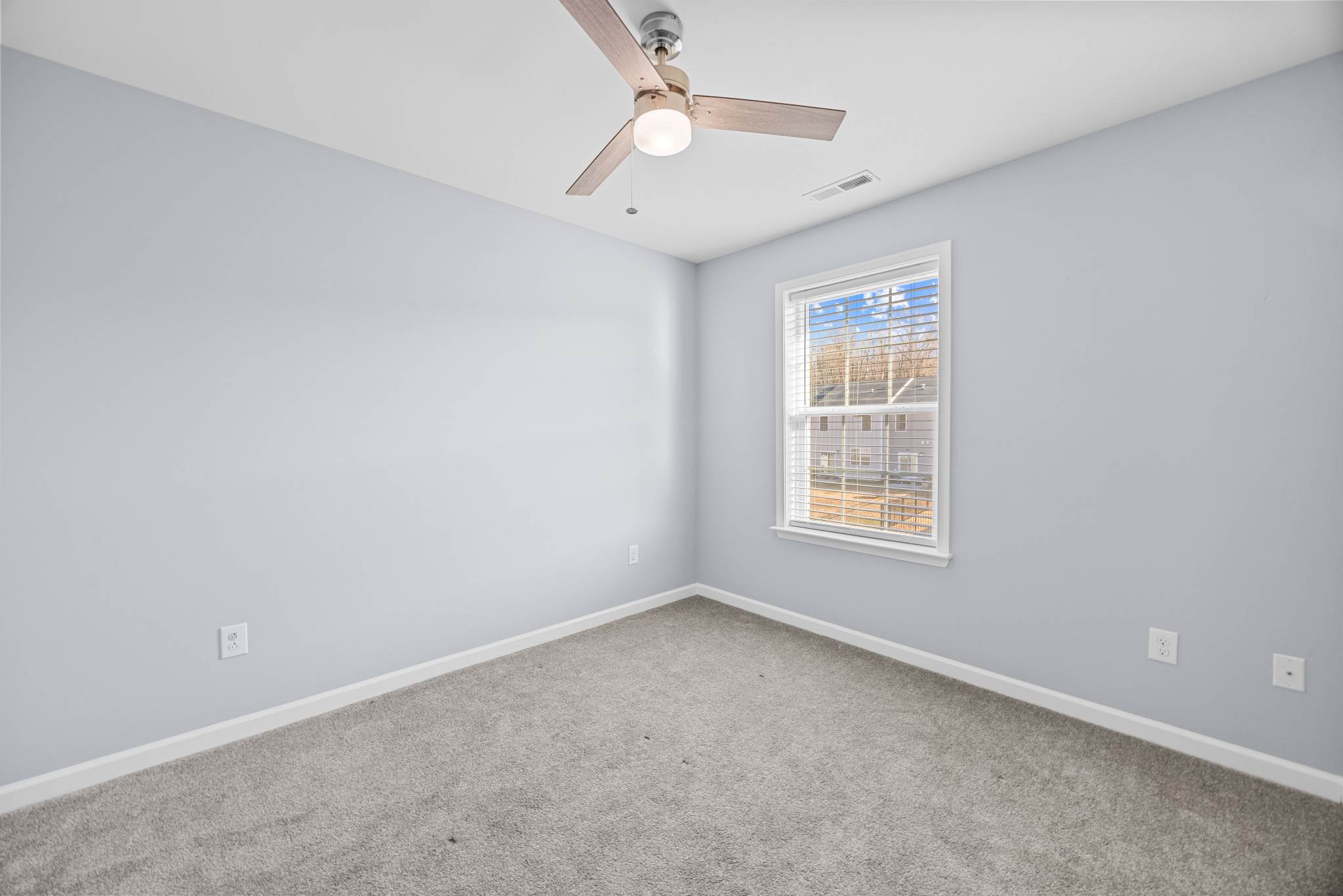 211 Tea Party Trl, Dover, DE 19901