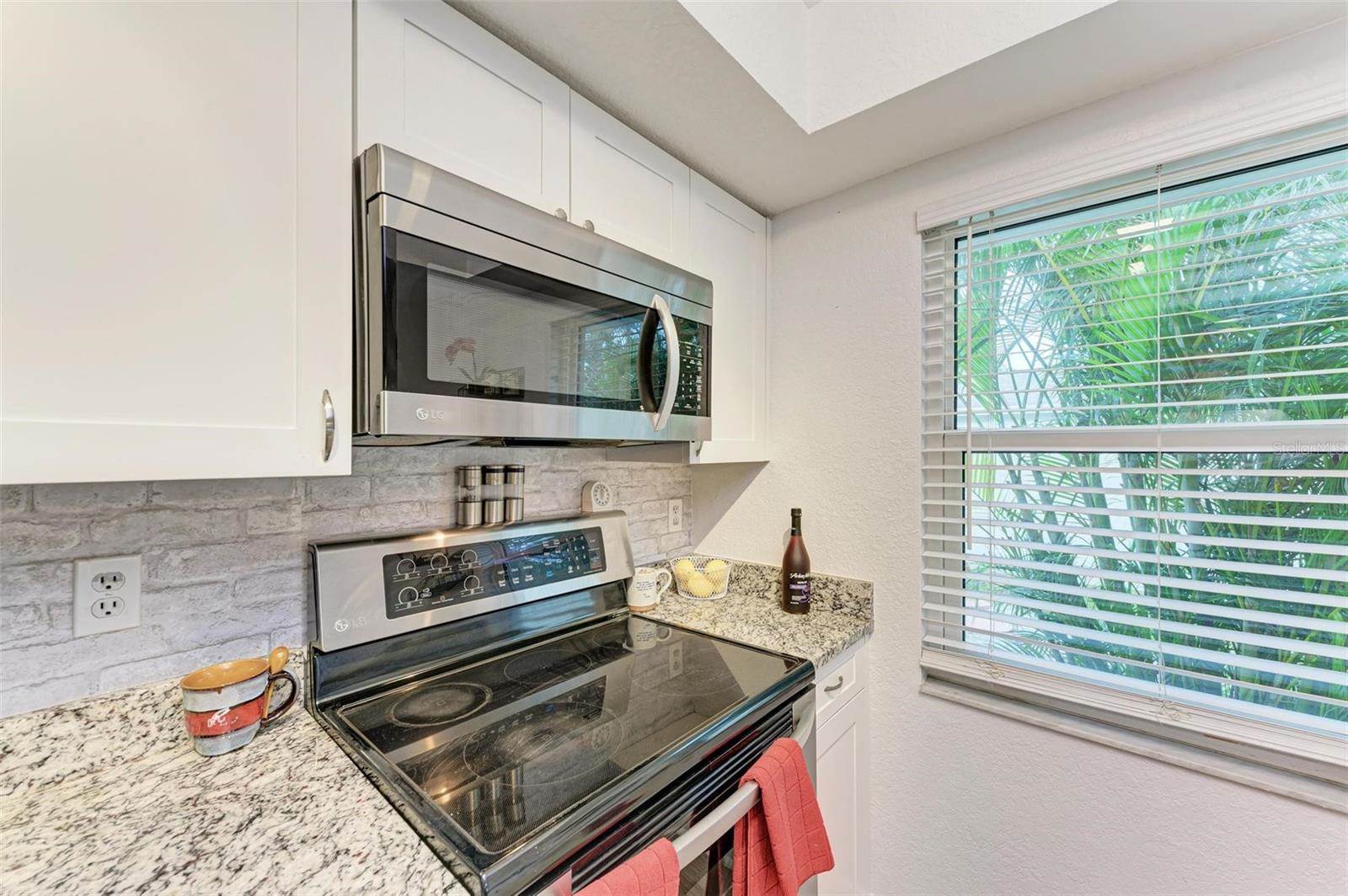 1477 Dogwood Drive, Sarasota, FL 34232