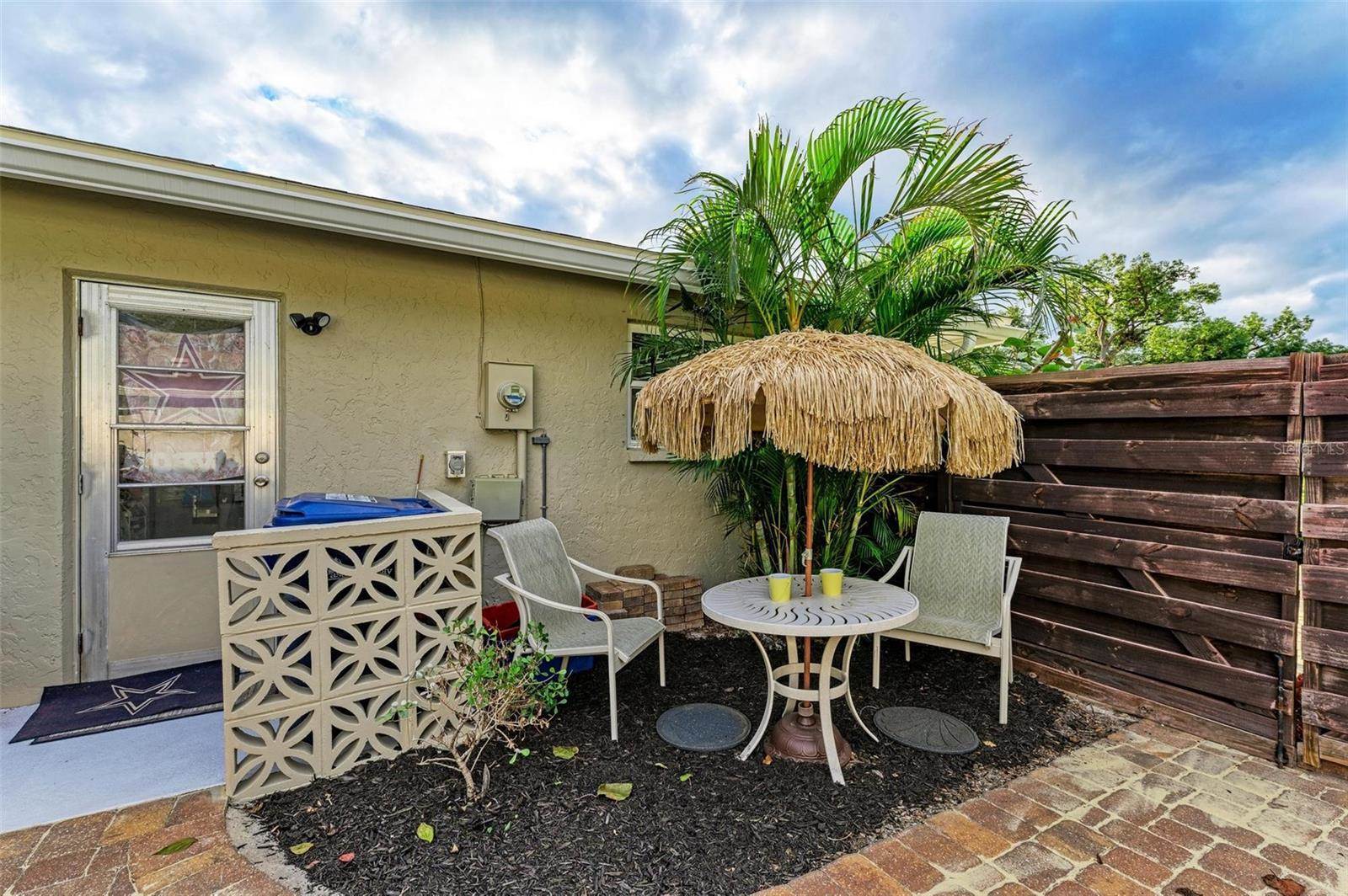 1477 Dogwood Drive, Sarasota, FL 34232