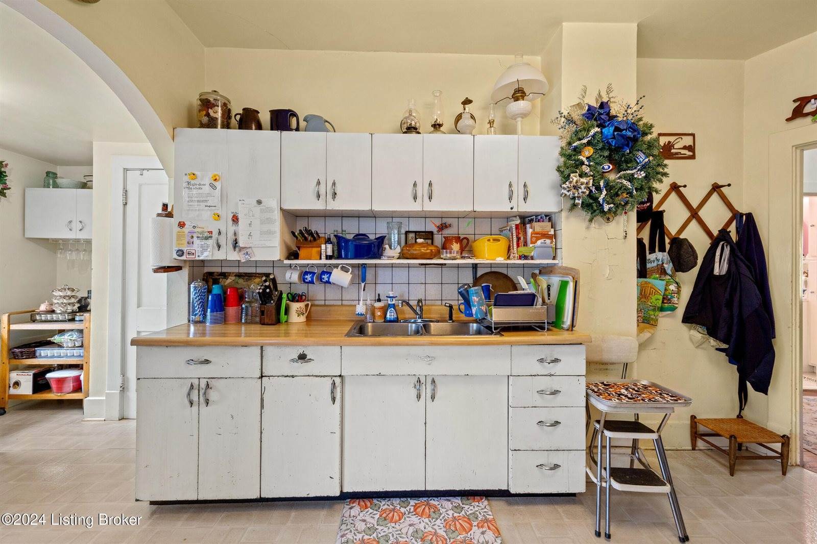 1756 Veechdale Rd, Simpsonville, KY 40067