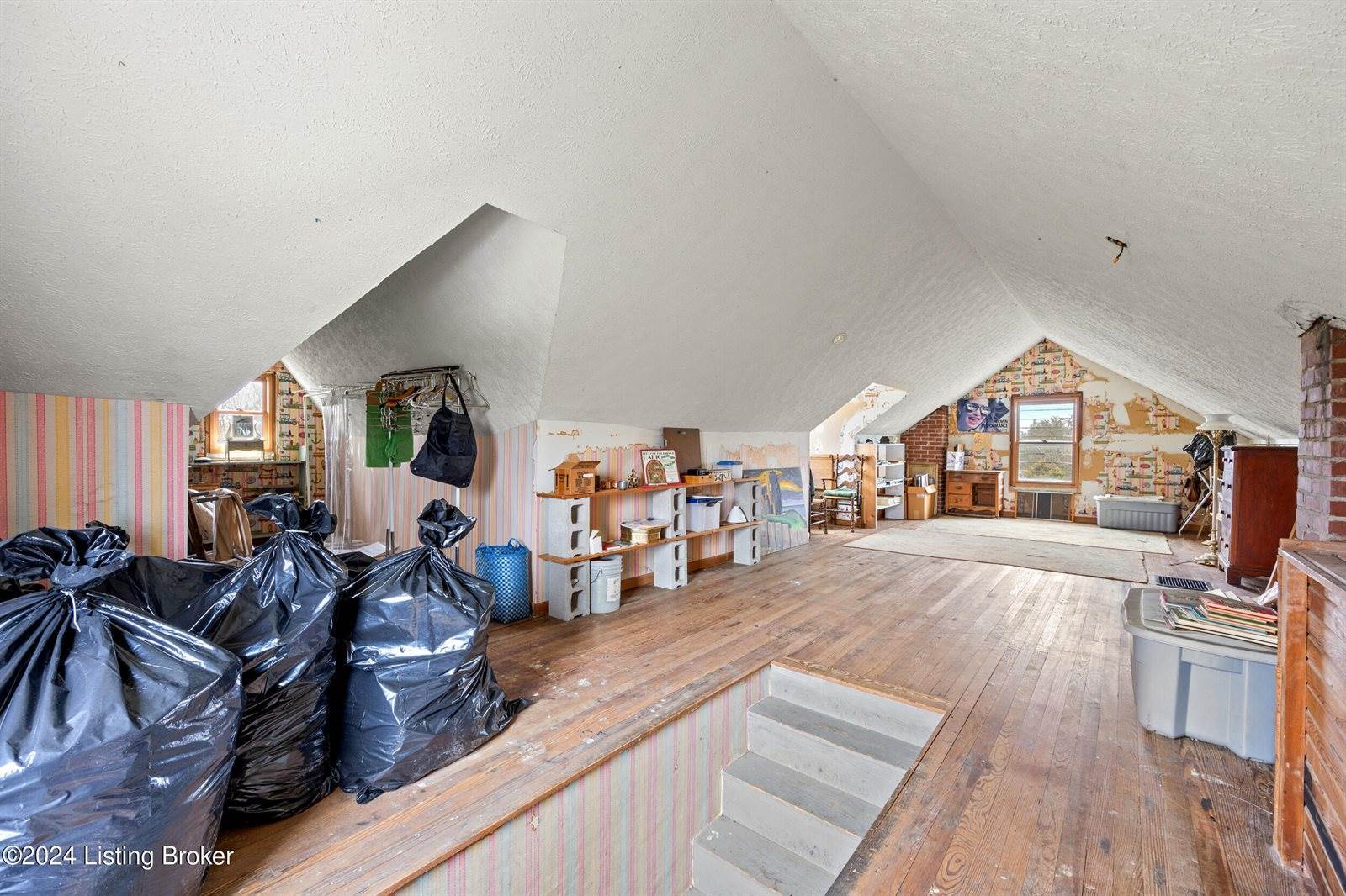 1756 Veechdale Rd, Simpsonville, KY 40067