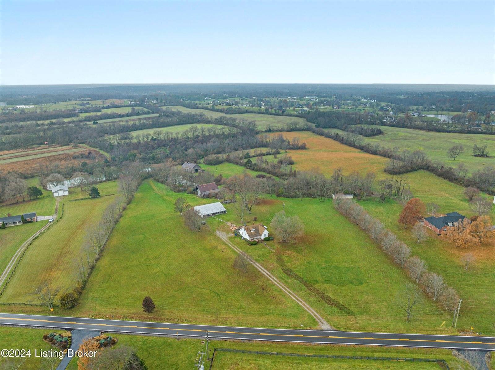 1756 Veechdale Rd, Simpsonville, KY 40067