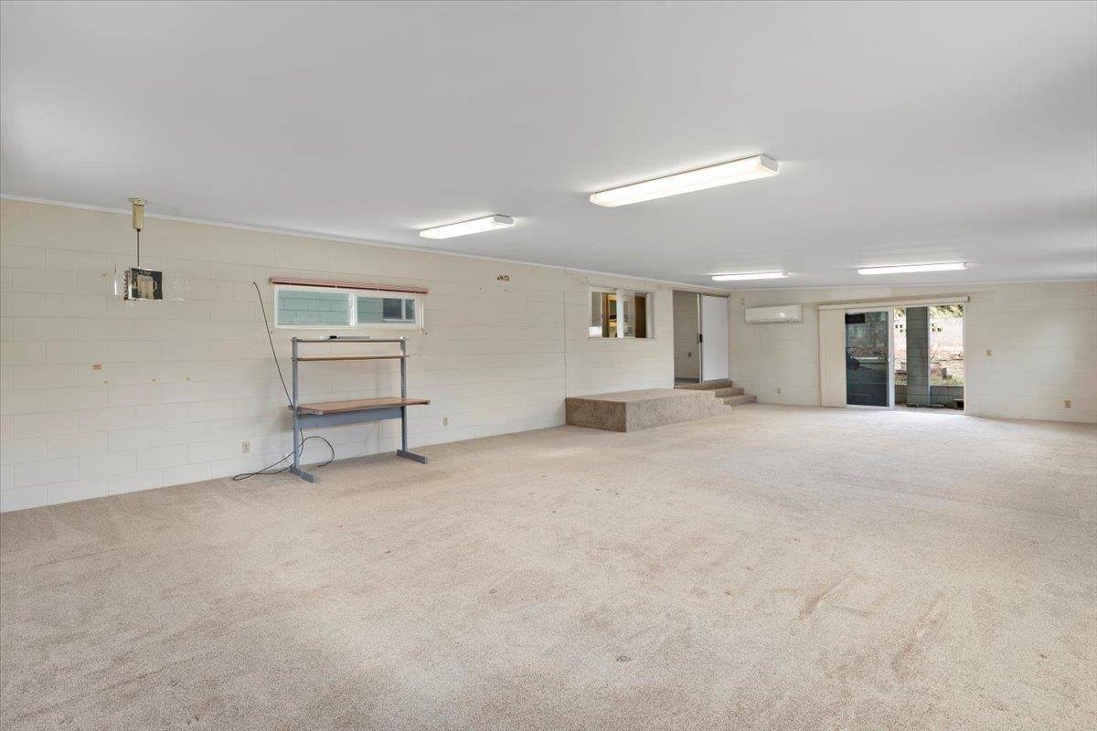 1890 Makahala Pl, Wailuku, HI 96793