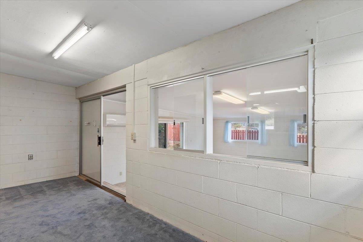 1890 Makahala Pl, Wailuku, HI 96793