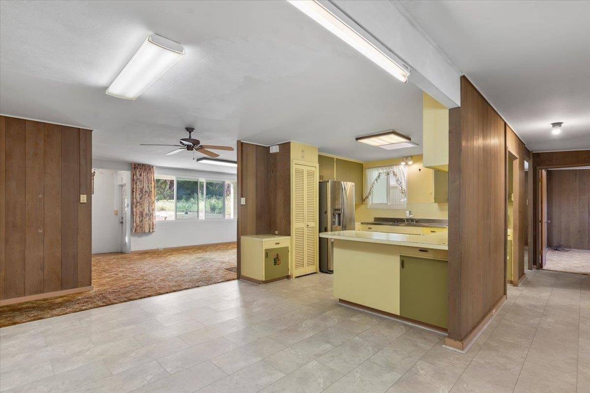 1890 Makahala Pl, Wailuku, HI 96793