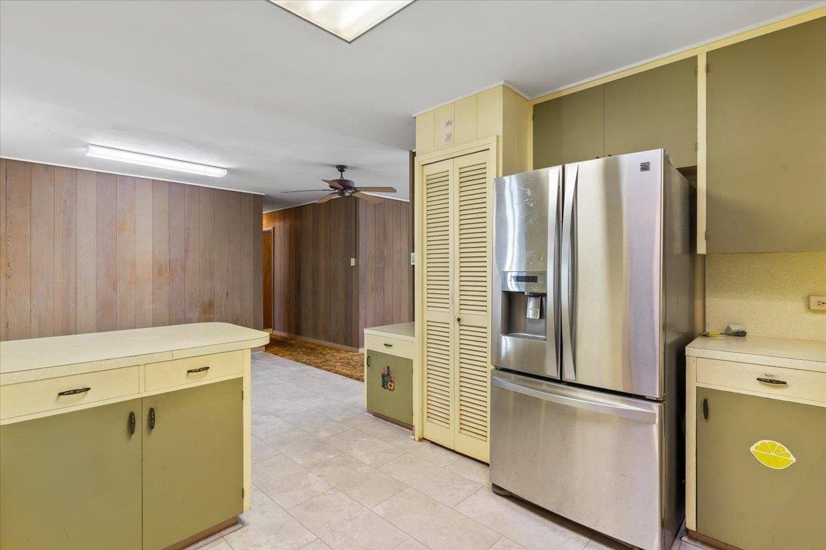 1890 Makahala Pl, Wailuku, HI 96793