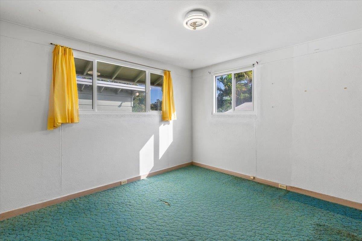 1890 Makahala Pl, Wailuku, HI 96793