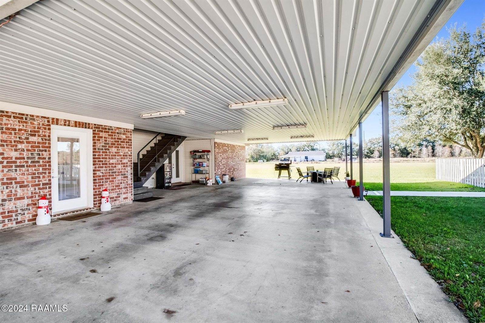 1328 West Gloria Switch Road, Carencro, LA 70520