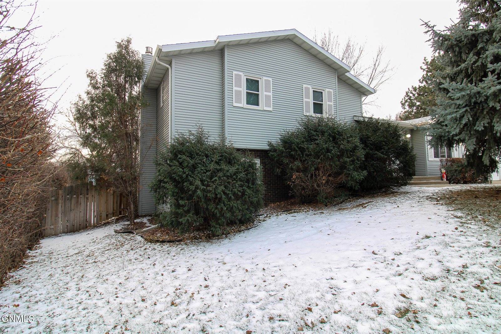 807 Browning Avenue, Bismarck, ND 58503