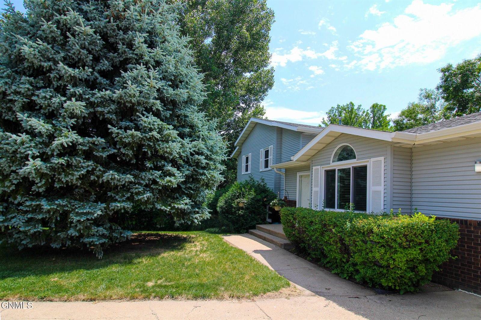 807 Browning Avenue, Bismarck, ND 58503