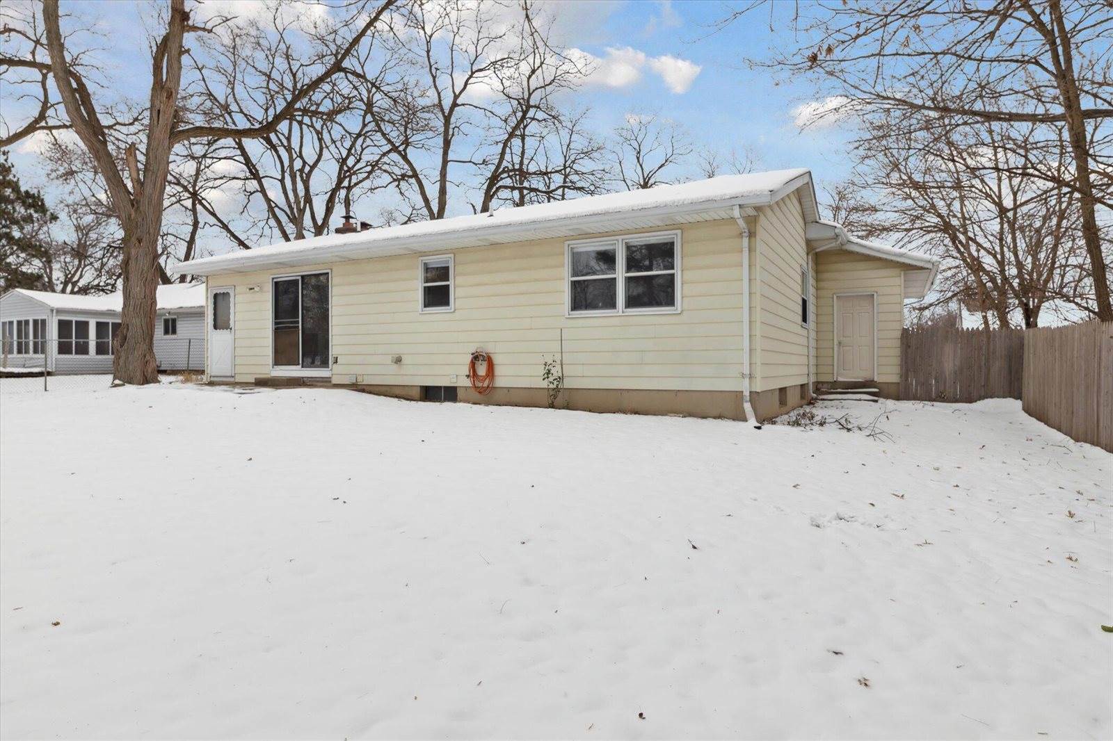 535 Pleasant Home Court, Kalamazoo, MI 49008