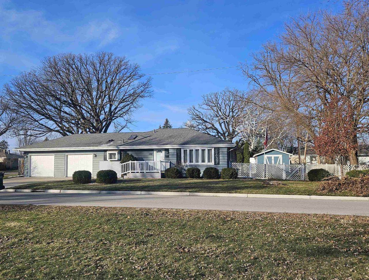 1018 Adrian Boulevard, Fort Atkinson, WI 53538