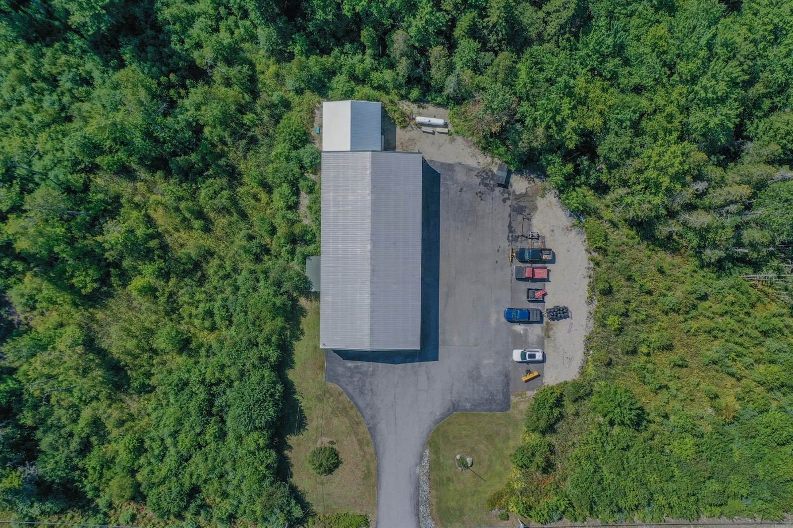 1073 US-1, Hancock, ME 04640