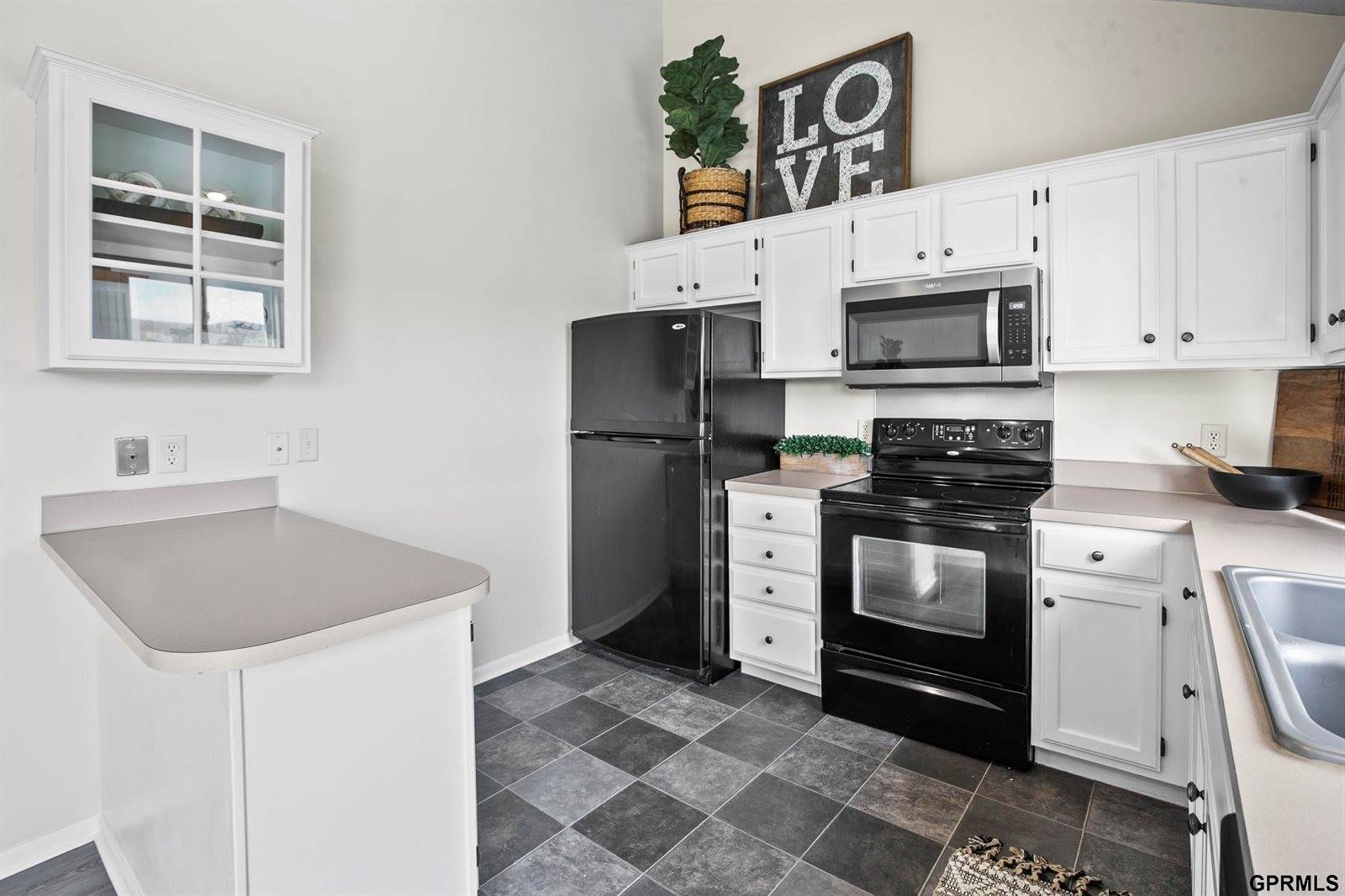 11007 South 17th Street, Bellevue, NE 68123