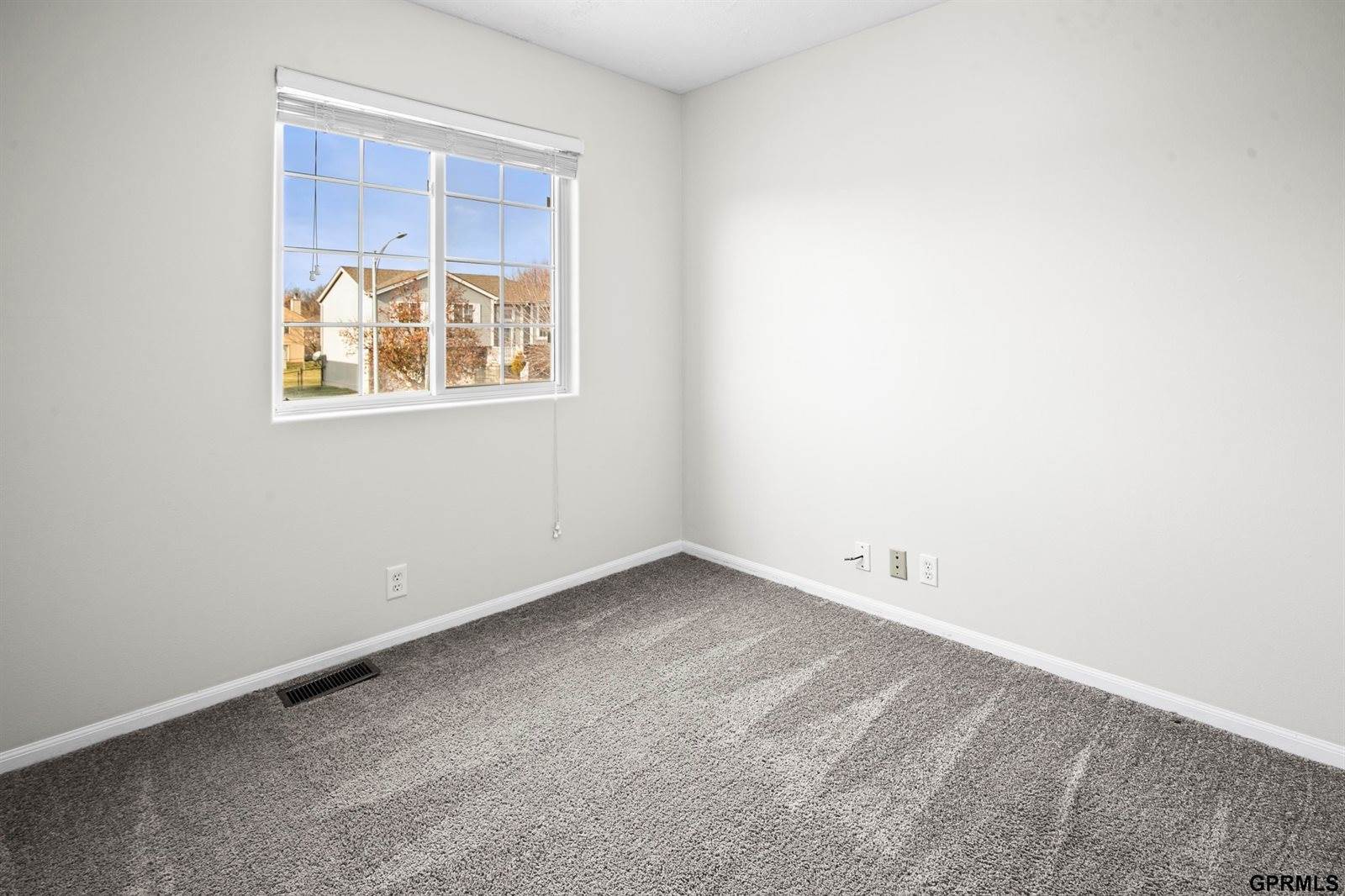 11007 South 17th Street, Bellevue, NE 68123