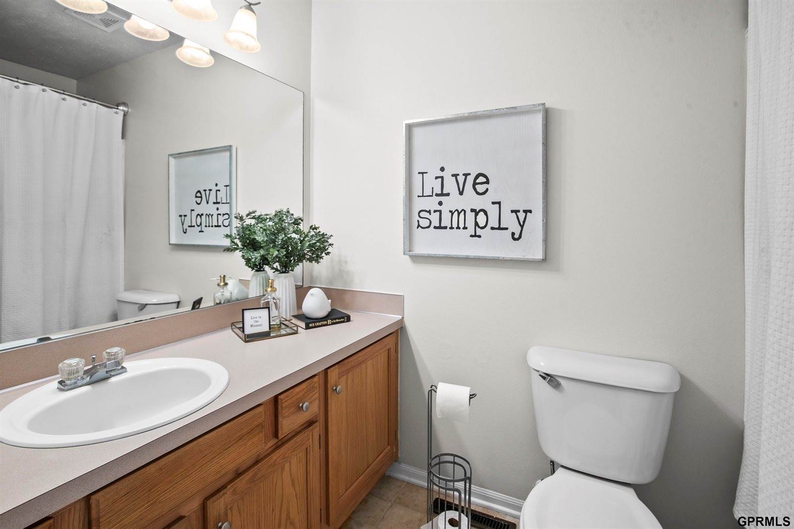 11007 South 17th Street, Bellevue, NE 68123