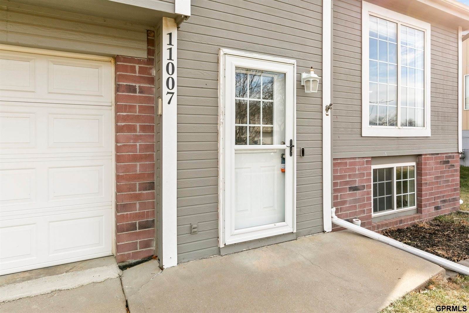 11007 South 17th Street, Bellevue, NE 68123